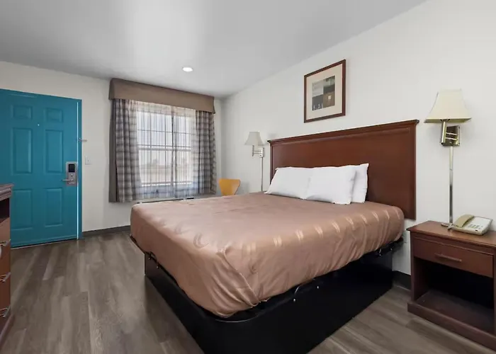 Hotel Economy & Rantoul