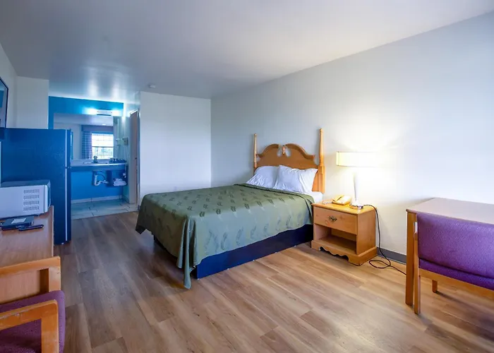 Hotel Economy & 2*